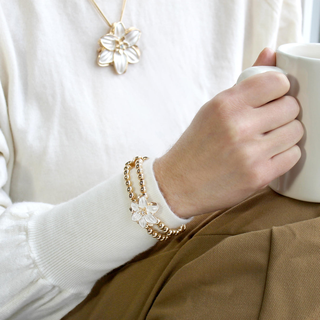 Easter Lily Stretch Bracelet