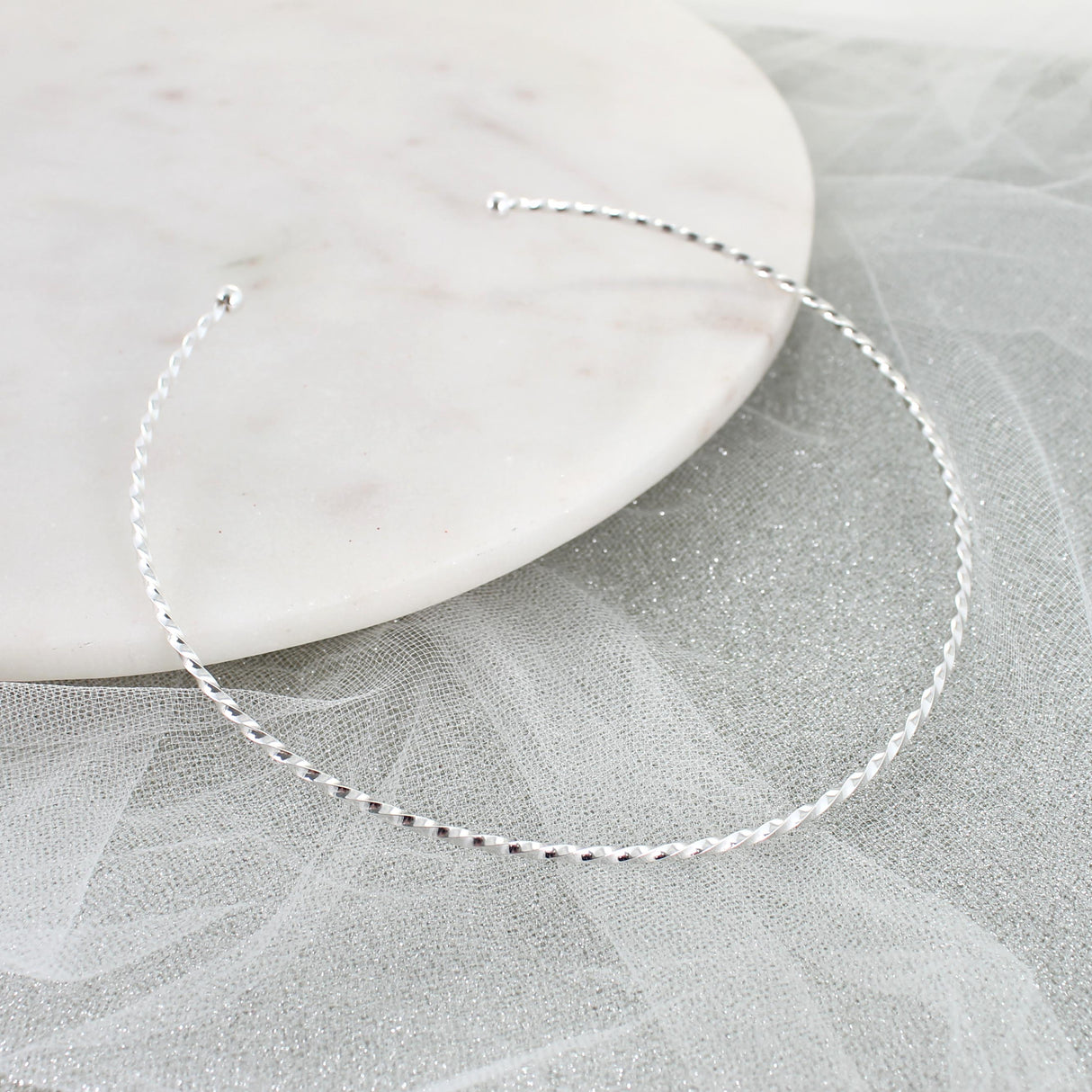 Twisty Silver Neck Wire