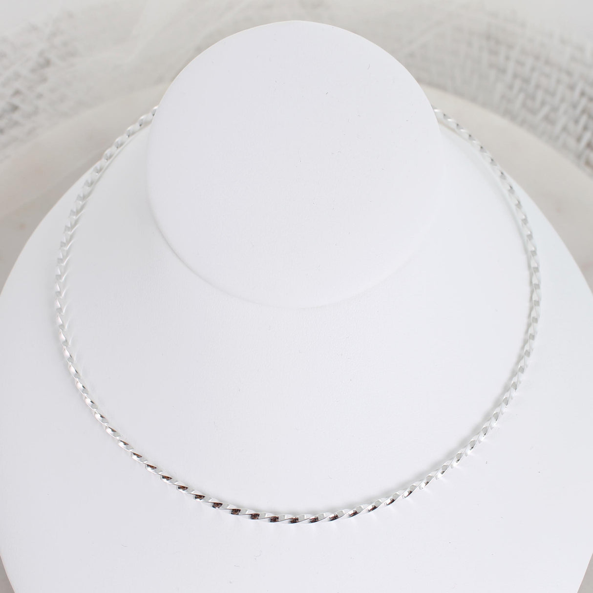Twisty Silver Neck Wire