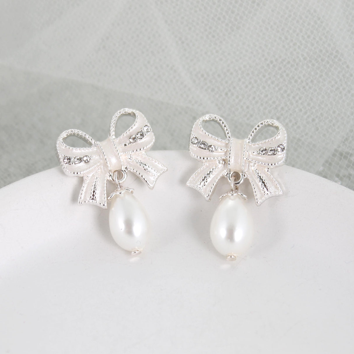 Crystal Bow w/ Dangle Pearl Earrings