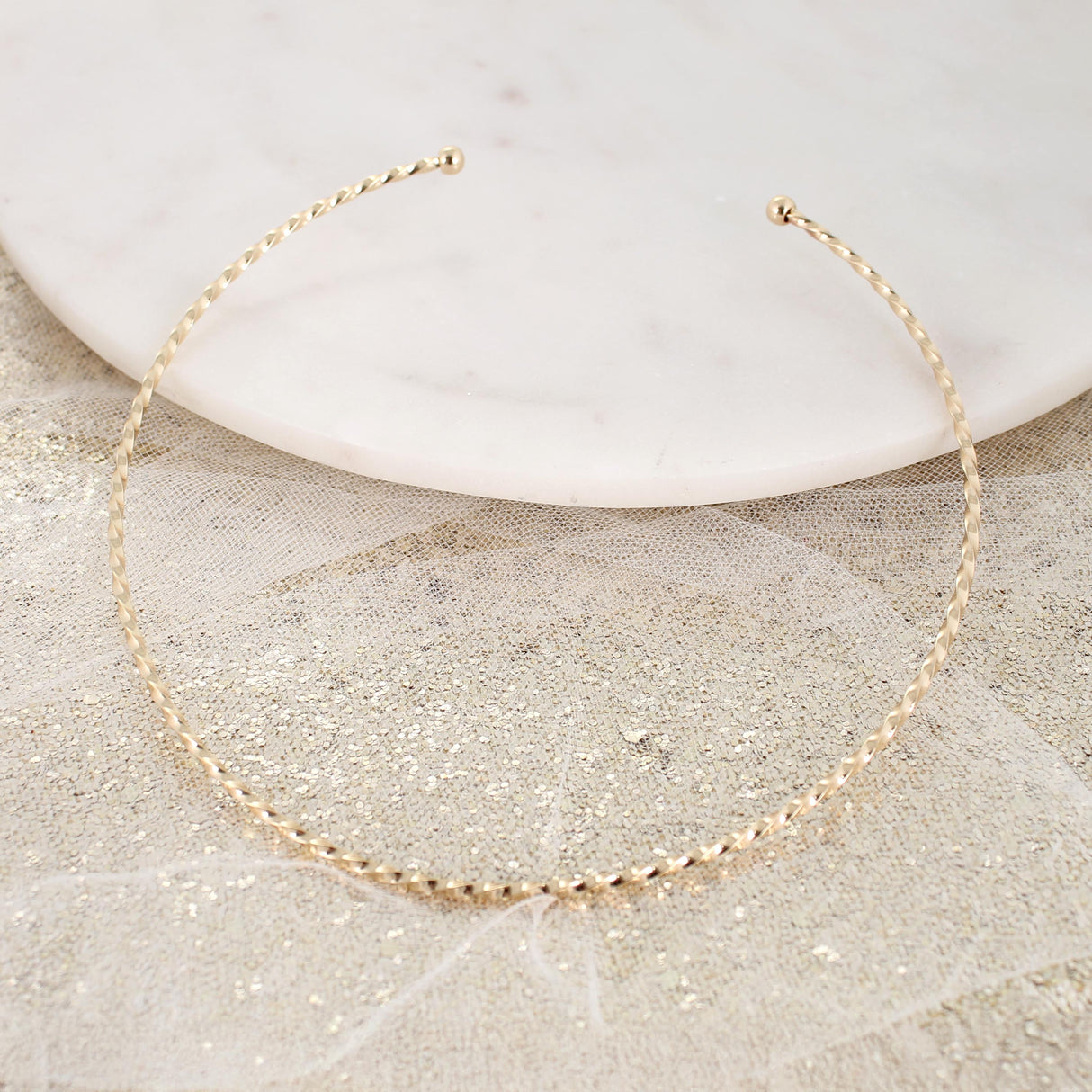 Twisty Gold Neck Wire