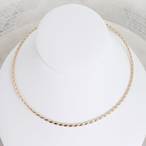 Twisty Gold Neck Wire