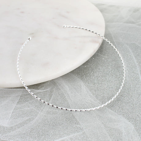 Twisty Silver Neck Wire