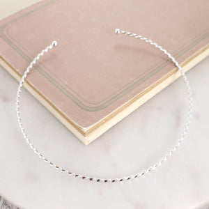 Twisty Silver Neck Wire