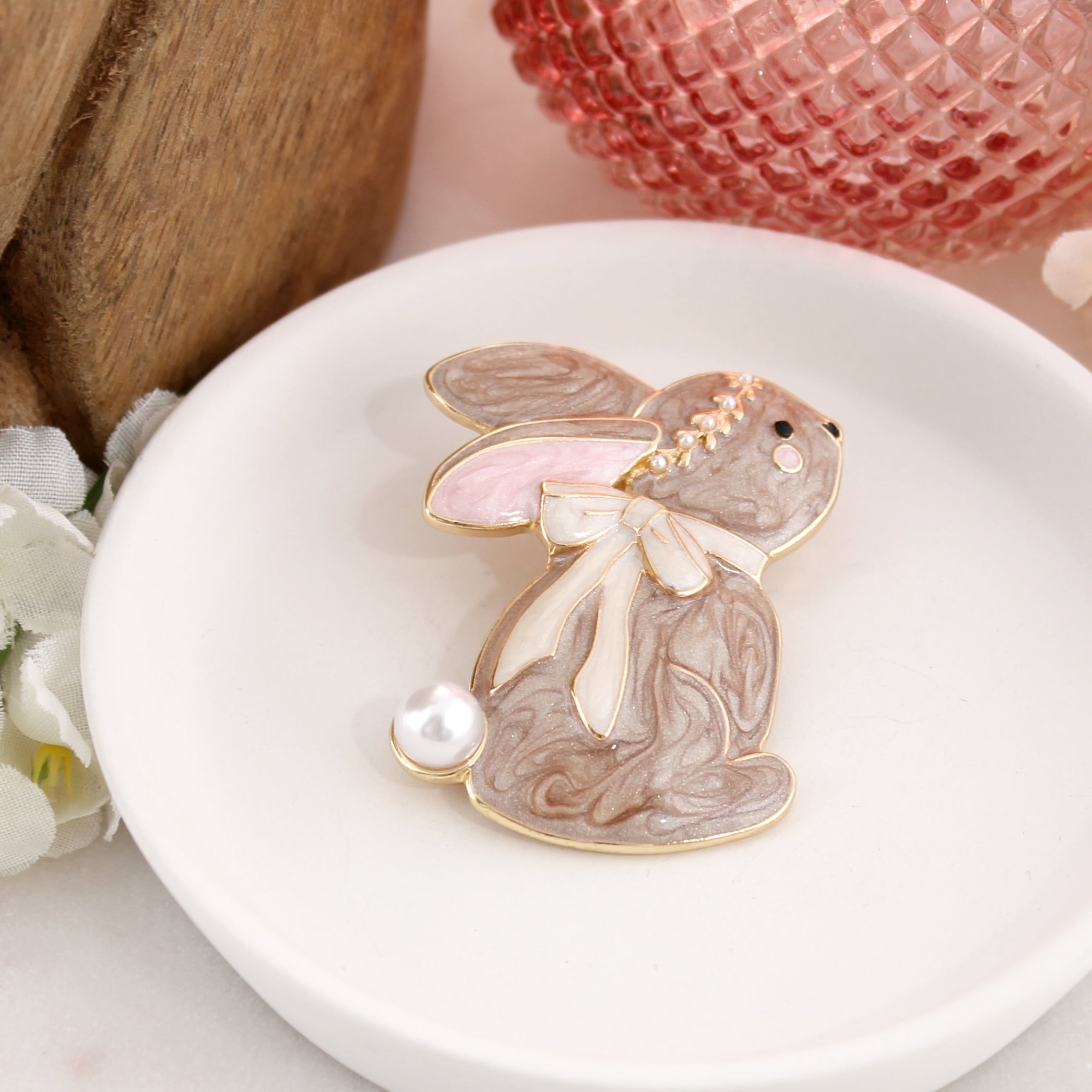 Enamel and Pearl Rabbit Pin/Pendant – Seasons Jewelry