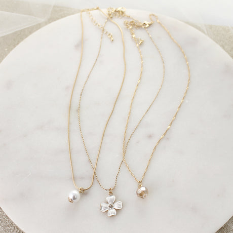 Glitzy Gold Dogwood Trio Necklace Set